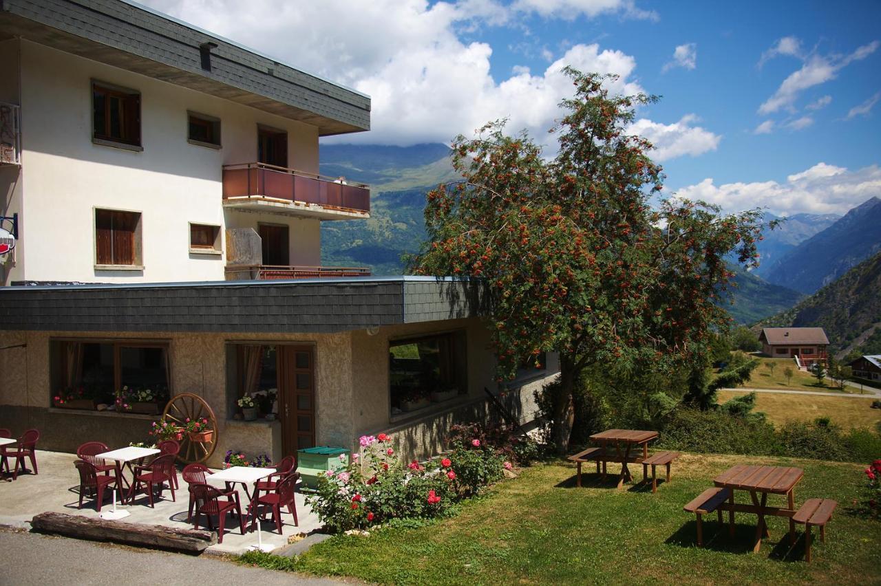 Les Sorbiers Hotel Montricher-le-Bochet Bagian luar foto