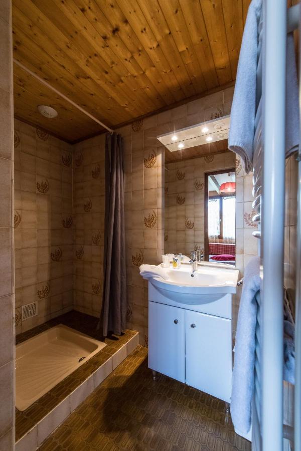 Les Sorbiers Hotel Montricher-le-Bochet Bagian luar foto